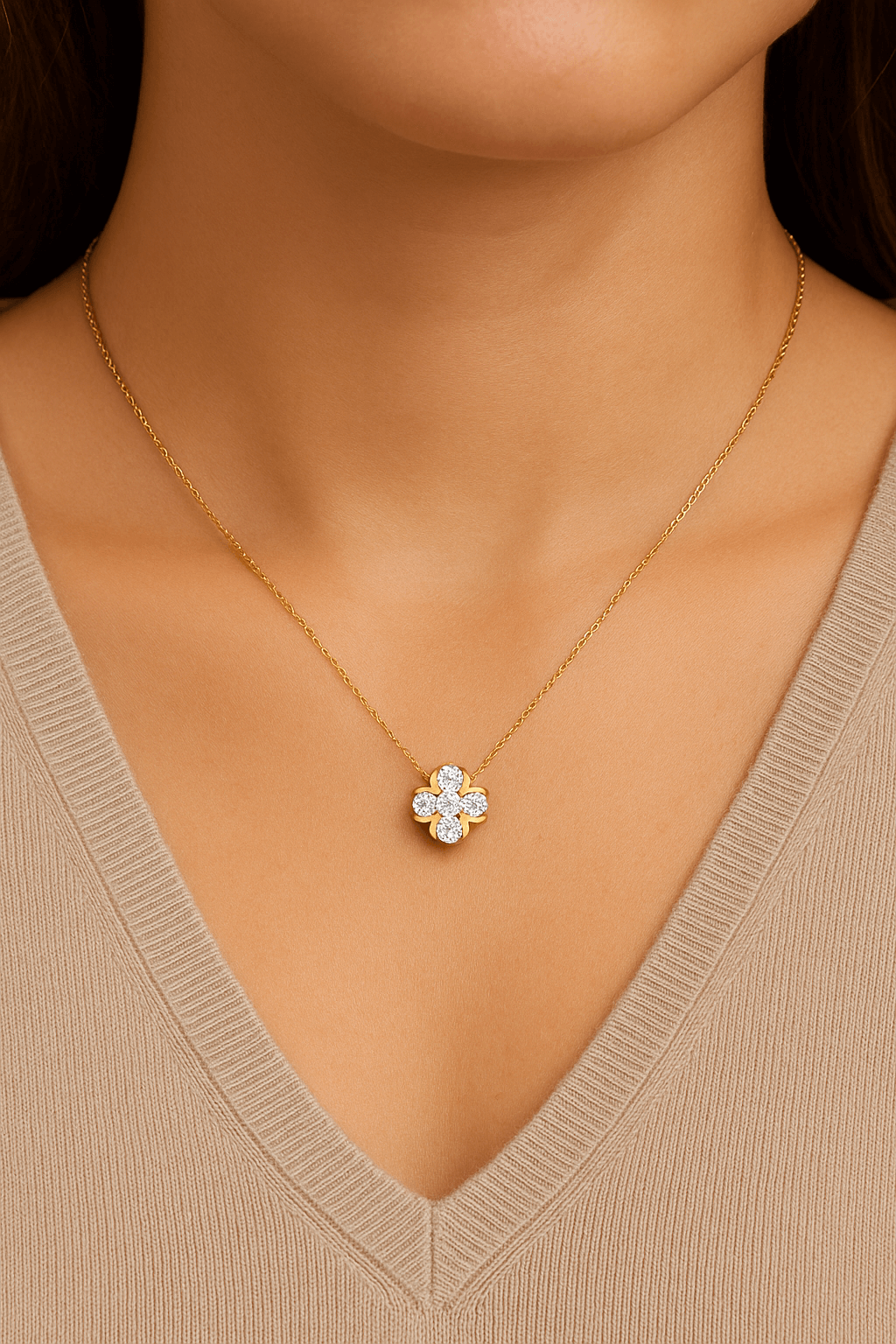 Four Leaf Clover Diamond Pendant Necklace